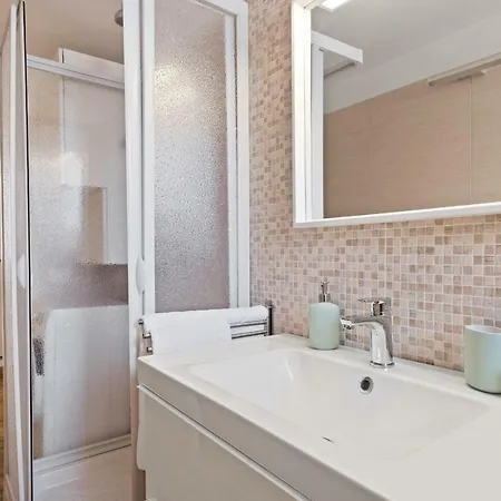 Appartamento Sleek Flat Up To 4 Guests Close To Vatican Museums *